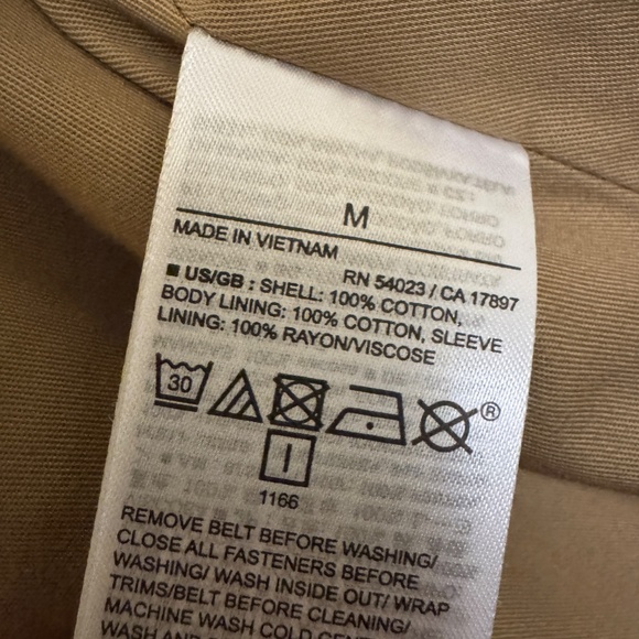 Banana Republic Safari Jacket Belted - Like New! - Picture 7 of 9
